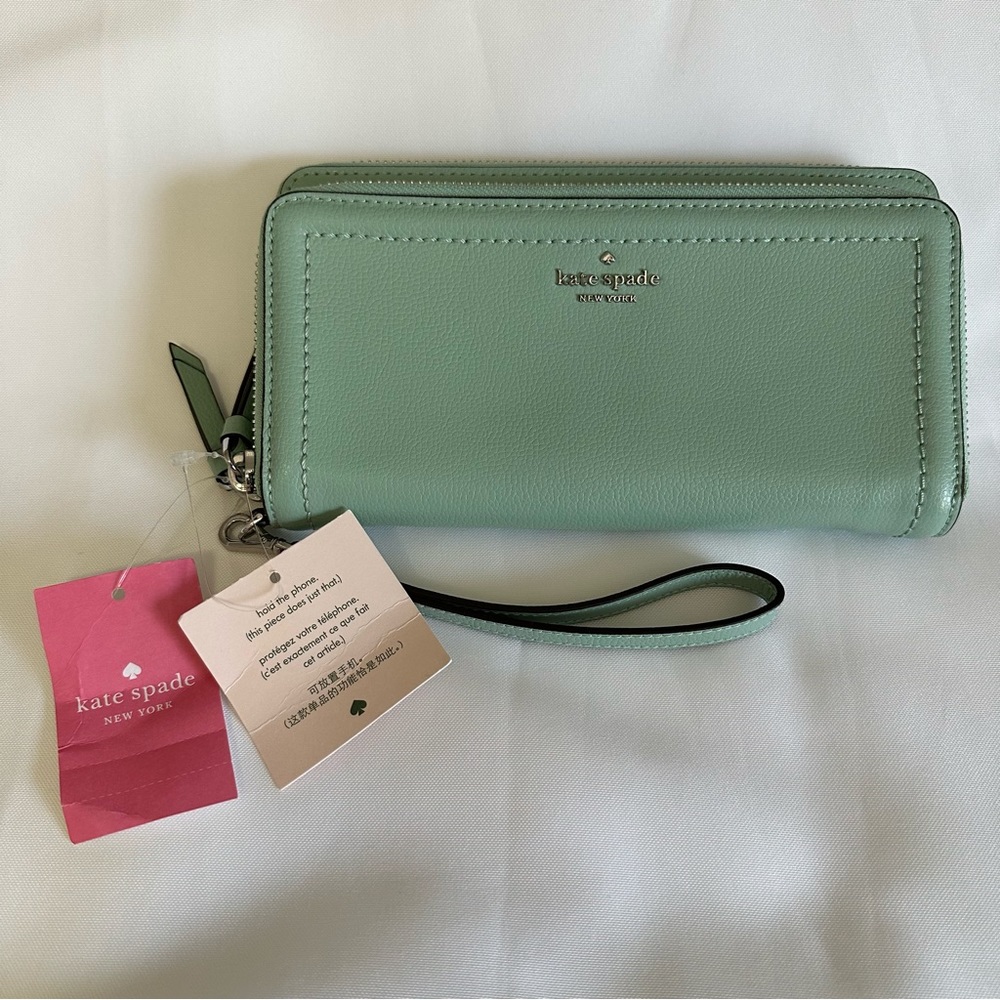 NWT Kate Spade Wristlet